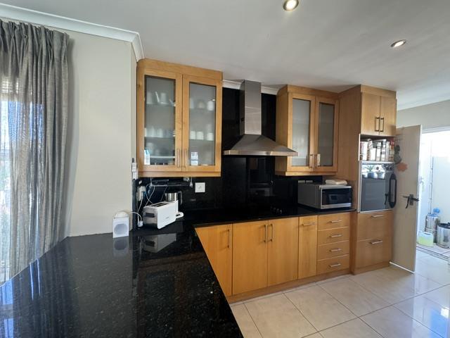 To Let 3 Bedroom Property for Rent in Royal Ascot Western Cape